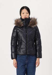 Зимняя куртка