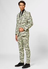 Костюм Костюм