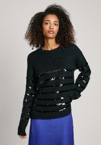 Пуловер Пуловер