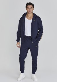 Спортивные штаны Спортивные штаны