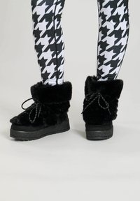 Ботинки Ботинки