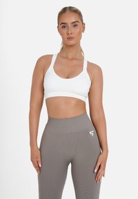 Бюстгальтер без косточек