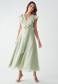 Летнее платье