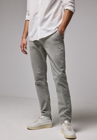 Вельветовые брюки