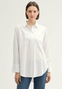 Атласная блузка