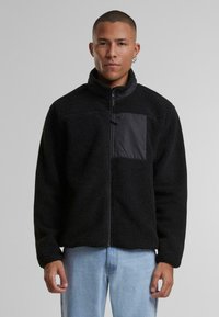 Флисовая куртка Флисовая куртка