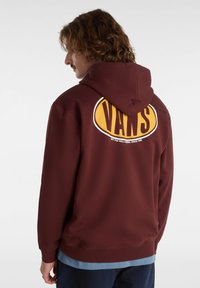 Пуловер с капюшоном