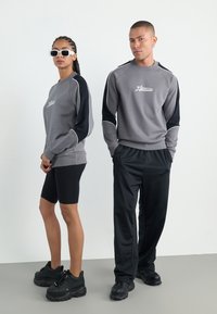 Толстовка Толстовка