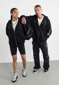 Толстовка Толстовка