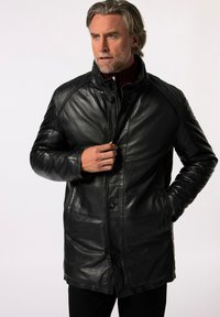 Короткое пальто Короткое пальто