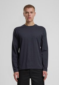 Лонгслив Лонгслив