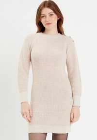 Платье футляр