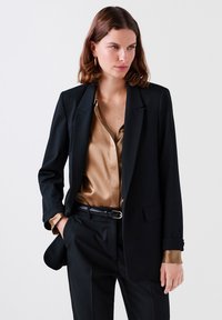 Блейзер Блейзер