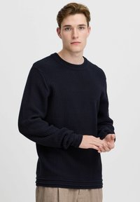 Пуловер Пуловер