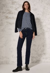 Блузка Блузка