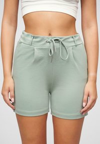 Шорты Шорты