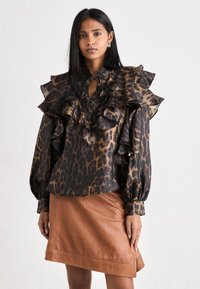 Блузка Блузка