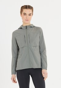 Спортивная куртка Спортивная куртка