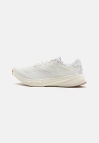 Беговые кроссовки