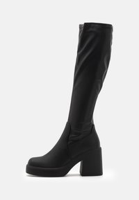 Широкие сапоги