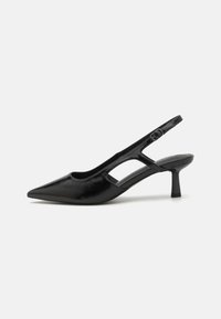 Туфли с ремешком Туфли с ремешком