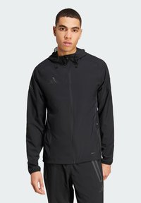 Спортивная куртка