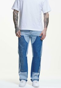 Прямые джинсы Прямые джинсы