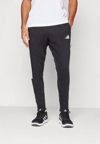 Спортивные штаны Спортивные штаны