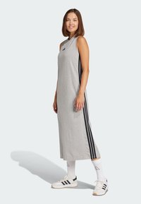 Спортивное платье