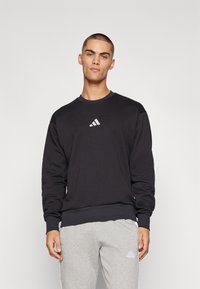 Спортивная кофта Спортивная кофта