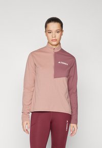 Спортивная майка