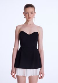 Коктейльное платье