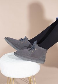 Зимние ботинки