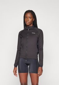 Спортивная куртка Спортивная куртка