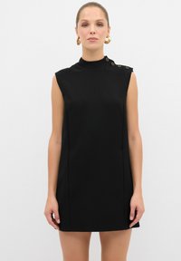 Короткое платье Короткое платье