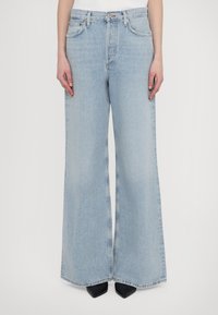 Джинсы бойфренда