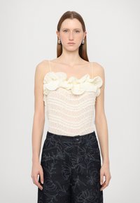 Топ на бретельках