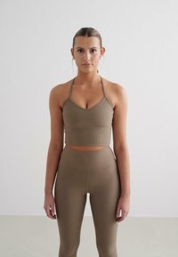 Спортивный бюстгальтер