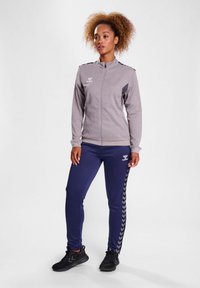 Спортивная куртка Спортивная куртка