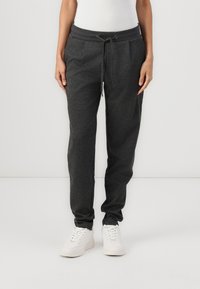 Узкие брюки