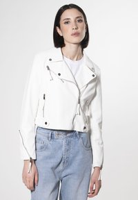 Байкерская куртка Байкерская куртка