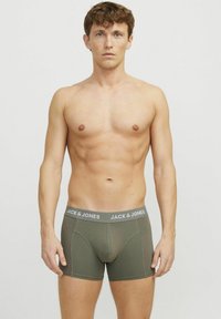 Трусы-боксеры