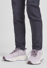 Походные ботинки