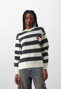 Толстовка Толстовка