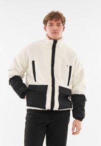 Флисовая куртка