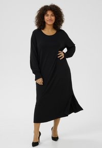 Вязаное платье