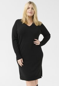 Вязаное платье