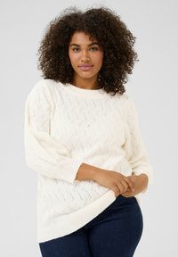 Пуловер с рукавом три четверти