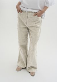 Широкие брюки Широкие брюки