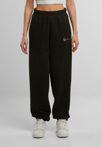 Спортивные штаны